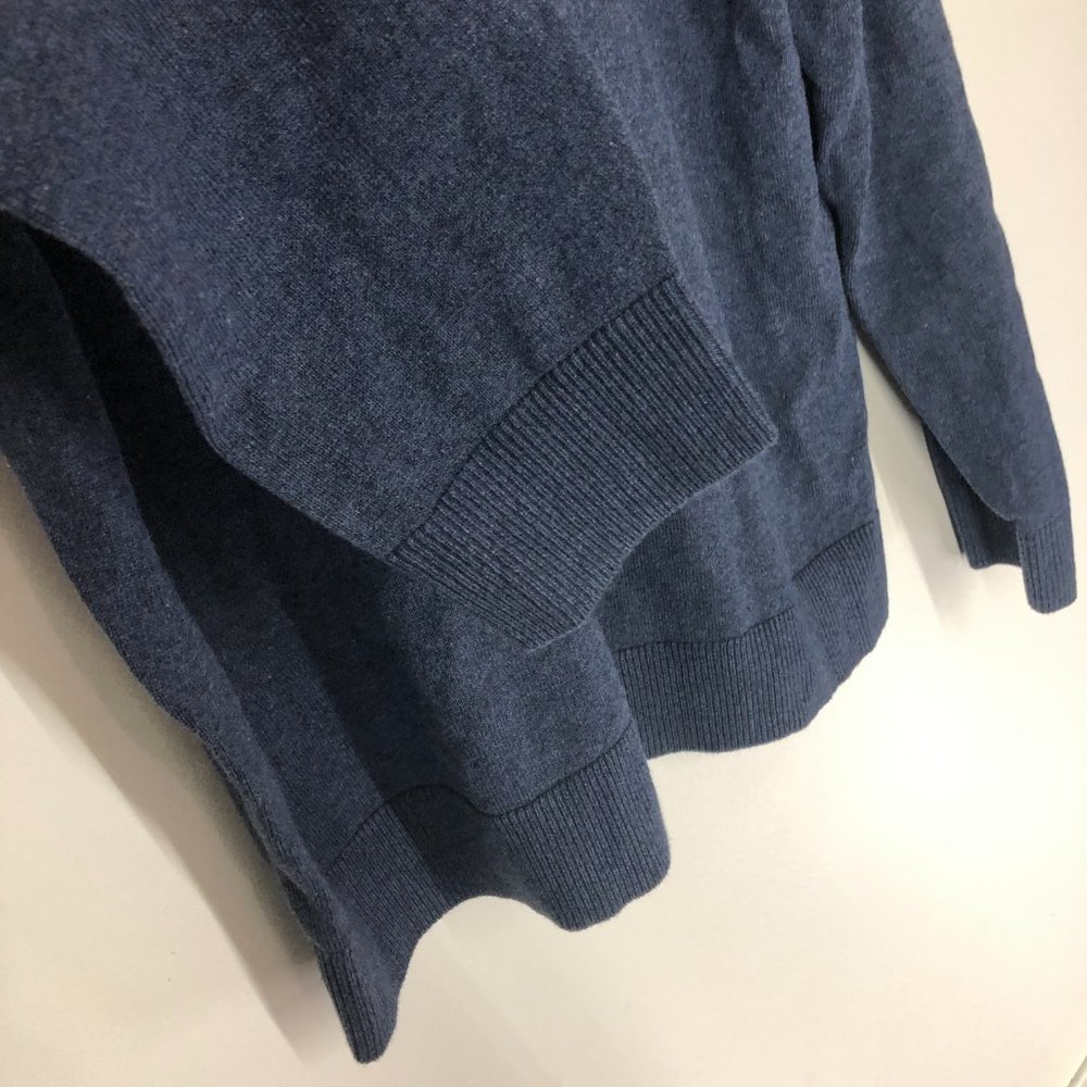 Eddie Bauer V-neck sweater - Picture 2 of 4